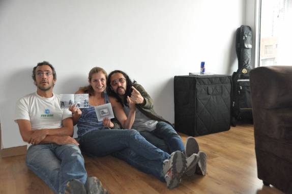 Foto de despedida do Douglas, em seu apartamento em Bogotá - Colômbia, um pouco antes de partirmos para o norte do país